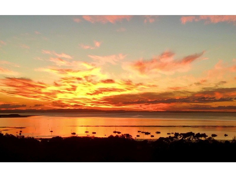 149 Rainbow Crescent, Dunwich QLD 4183