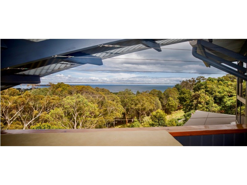 149 Rainbow Crescent, Dunwich QLD 4183