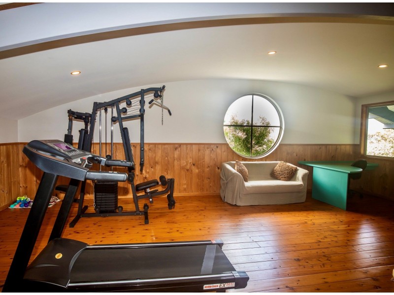 149 Rainbow Crescent, Dunwich QLD 4183