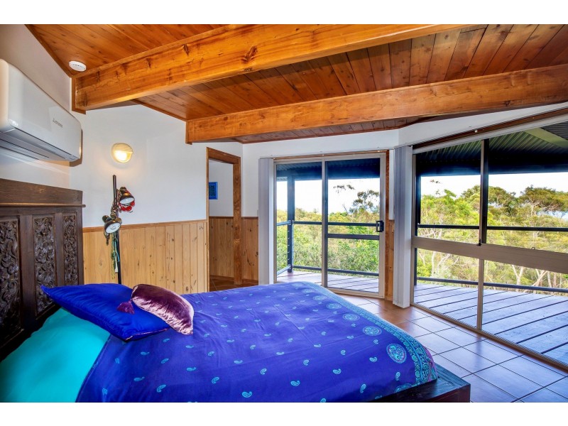 149 Rainbow Crescent, Dunwich QLD 4183