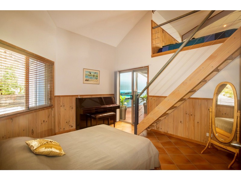 149 Rainbow Crescent, Dunwich QLD 4183