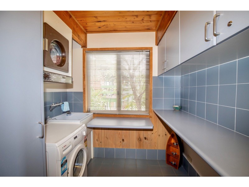 149 Rainbow Crescent, Dunwich QLD 4183