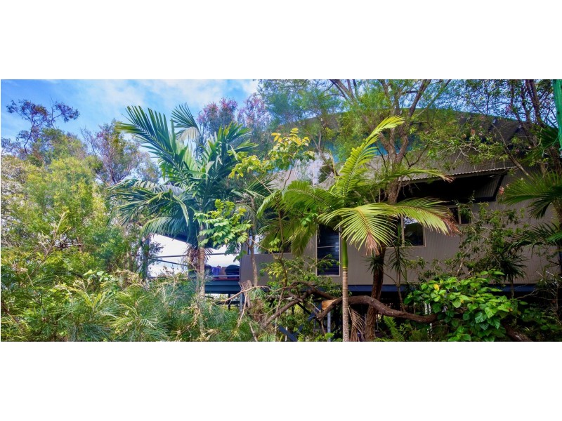 149 Rainbow Crescent, Dunwich QLD 4183