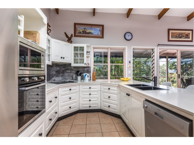 114 Tramican Street, Point Lookout QLD 4183