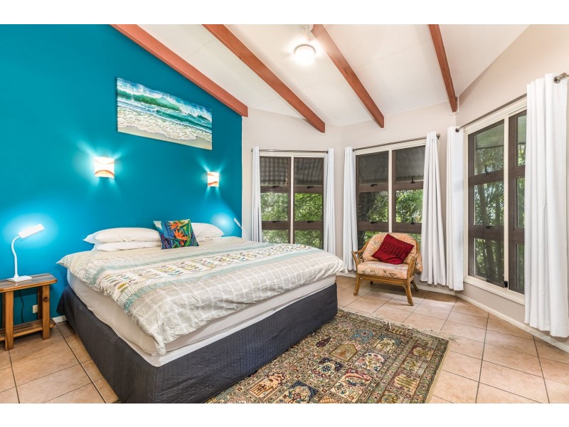 114 Tramican Street, Point Lookout QLD 4183