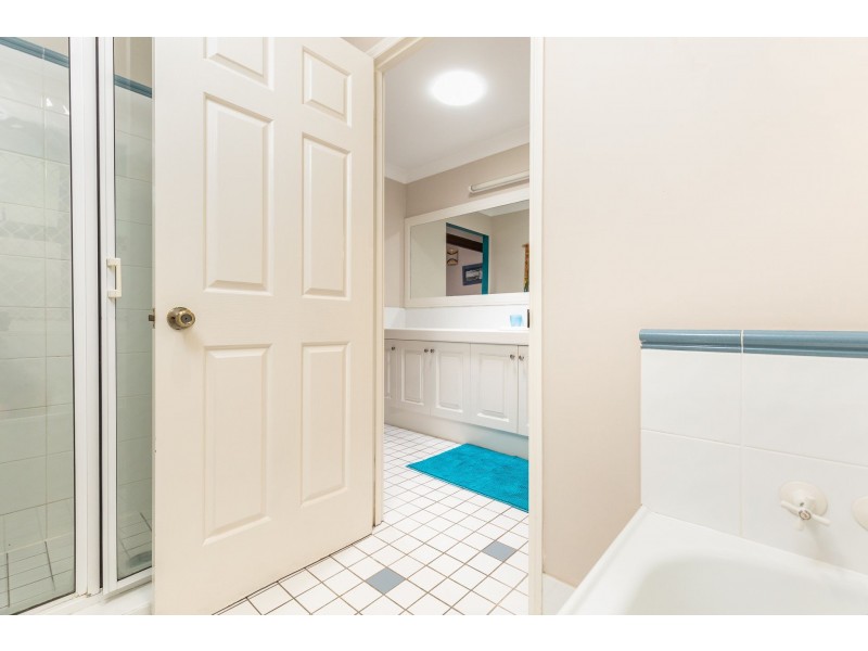 114 Tramican Street, Point Lookout QLD 4183