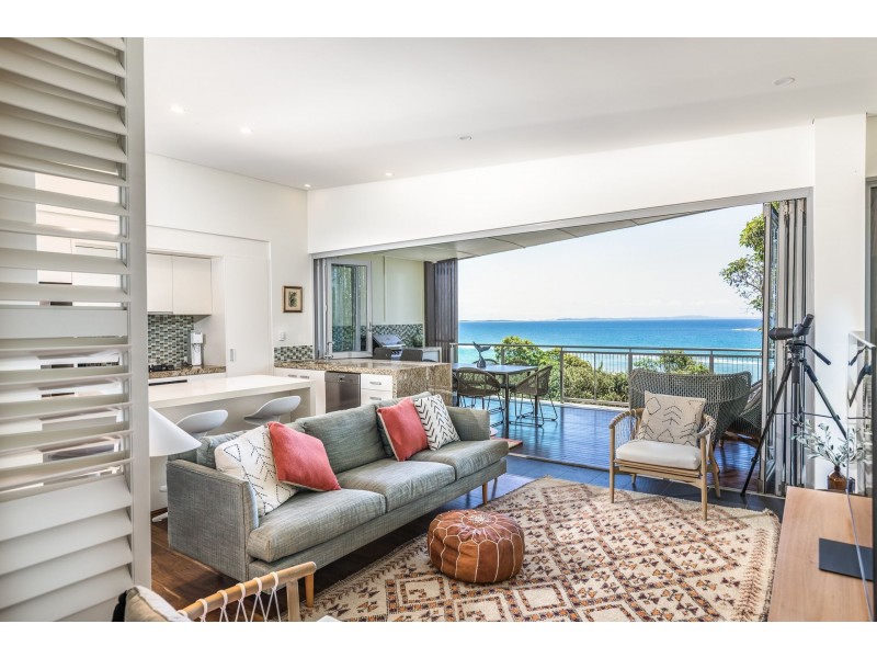 15/158-172 Dickson Way, Point Lookout QLD 4183