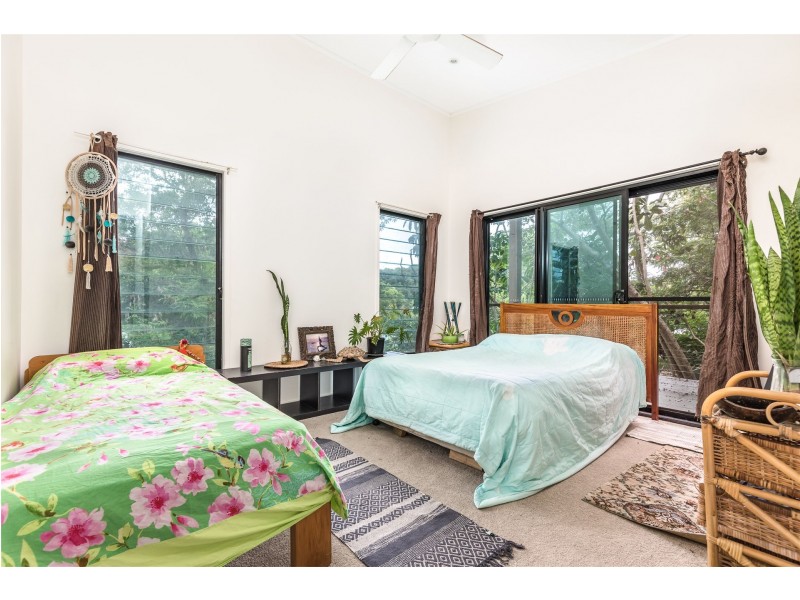 6B Waller Court, Point Lookout QLD 4183