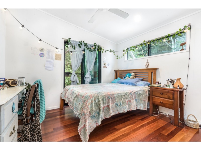 6B Waller Court, Point Lookout QLD 4183
