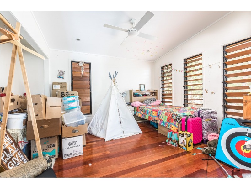 6B Waller Court, Point Lookout QLD 4183