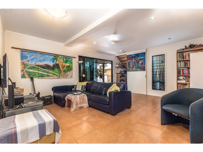 6B Waller Court, Point Lookout QLD 4183
