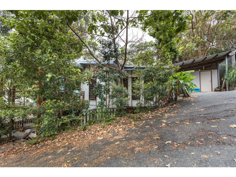 6B Waller Court, Point Lookout QLD 4183