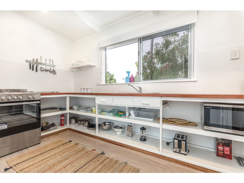 76 Mooloomba Road, Point Lookout QLD 4183