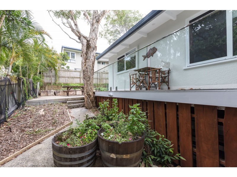 76 Mooloomba Road, Point Lookout QLD 4183