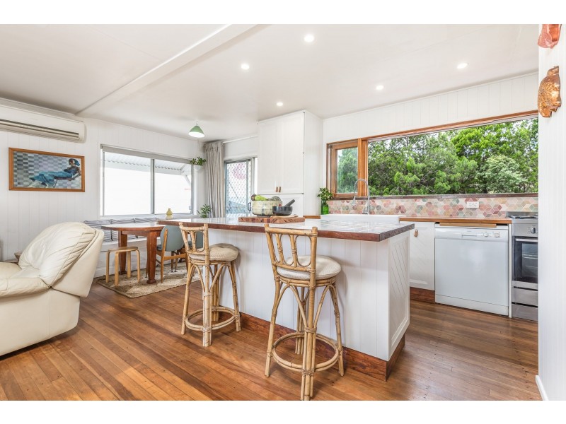 18 Mermaid Street, Dunwich QLD 4183