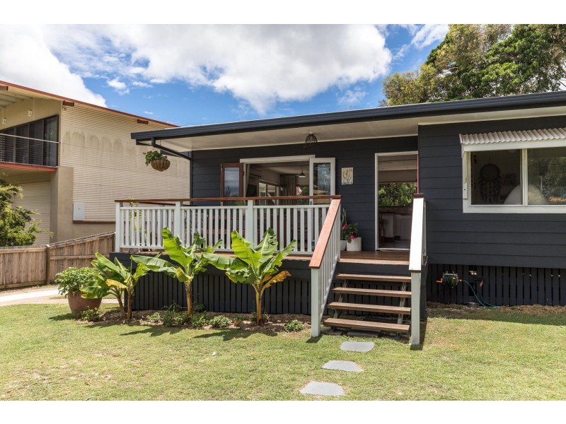 18 Mermaid Street, Dunwich QLD 4183