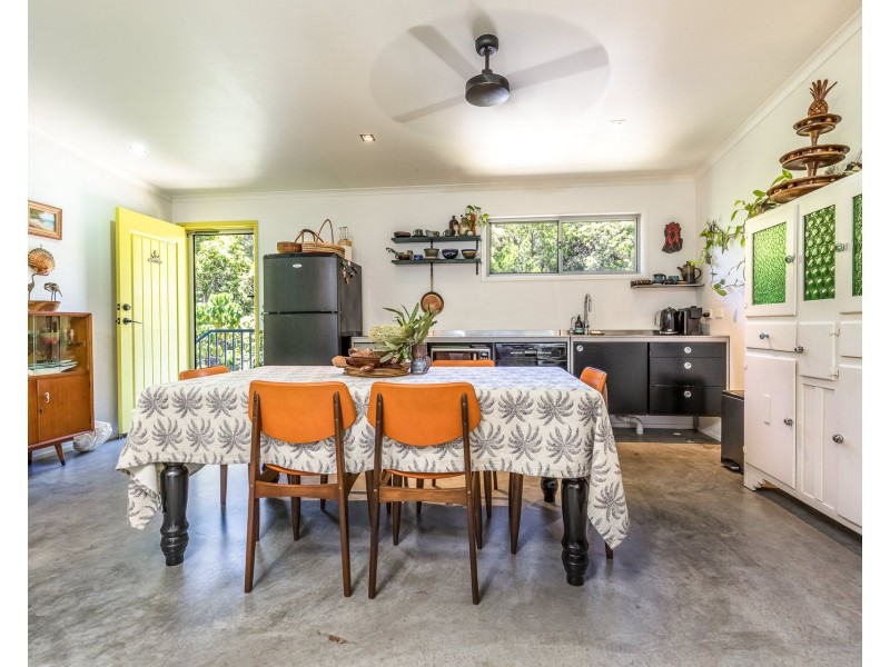 6A Donahue Street, Point Lookout QLD 4183