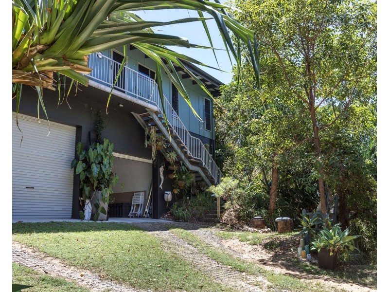 6A Donahue Street, Point Lookout QLD 4183