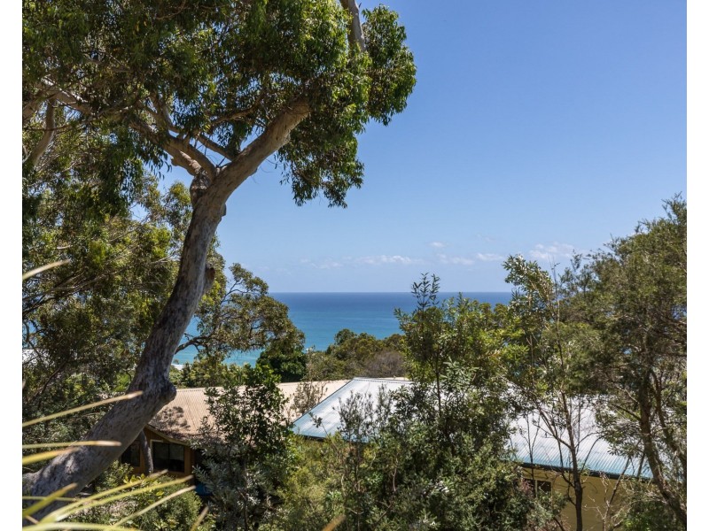 6A Donahue Street, Point Lookout QLD 4183