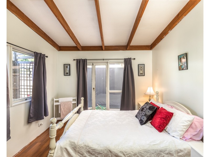 9 Miles Street, Amity Point QLD 4183