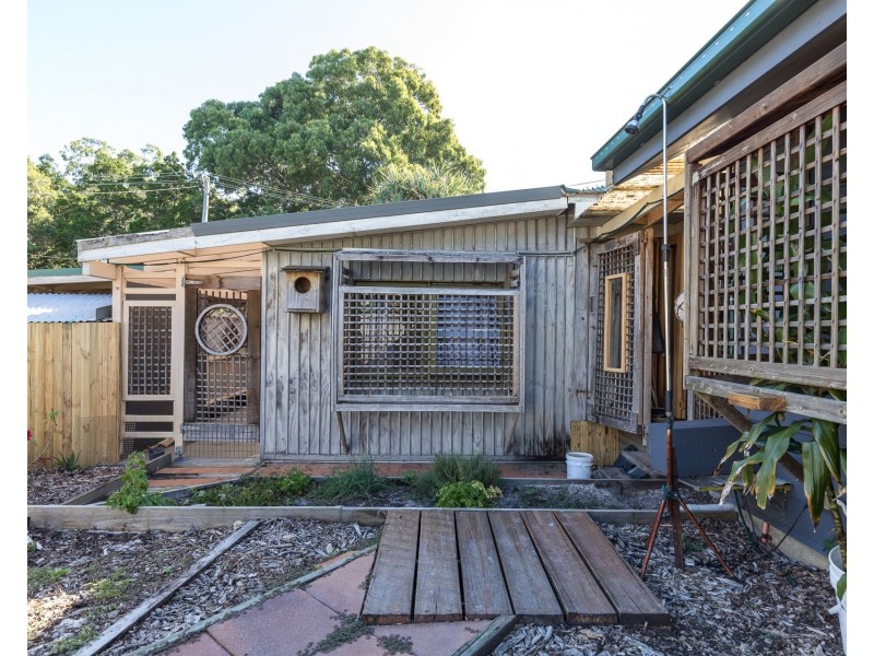 9 Miles Street, Amity Point QLD 4183