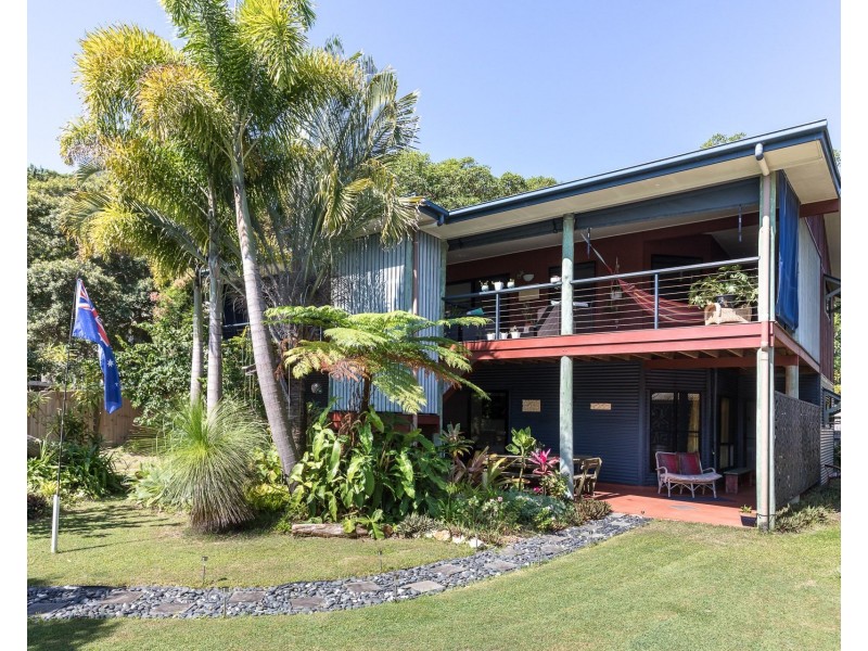 17 Bimba Street, Point Lookout QLD 4183