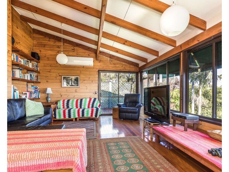 139 Rainbow Crescent, Dunwich QLD 4183