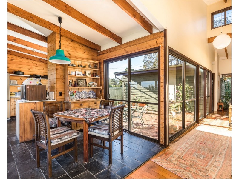 139 Rainbow Crescent, Dunwich QLD 4183