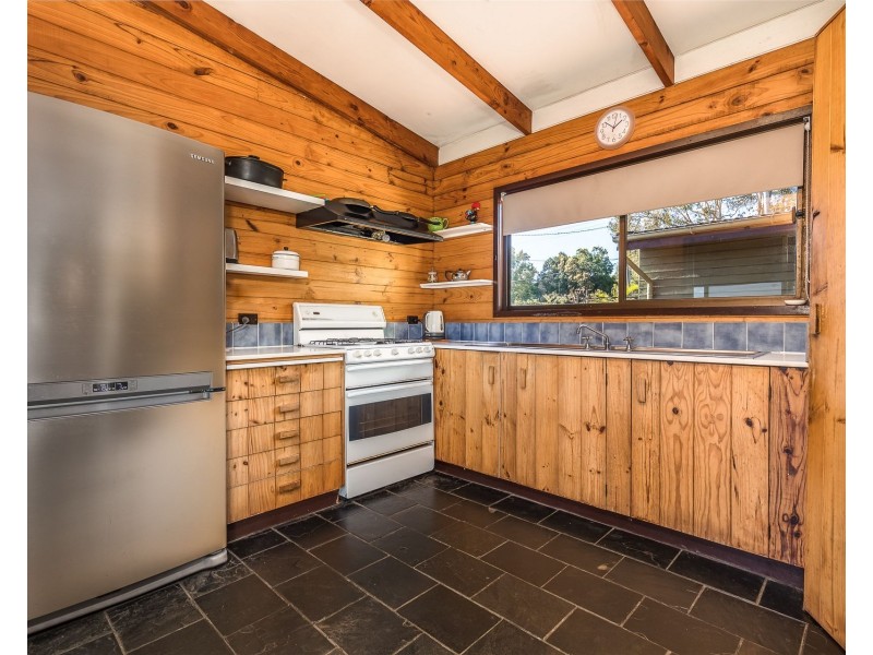 139 Rainbow Crescent, Dunwich QLD 4183