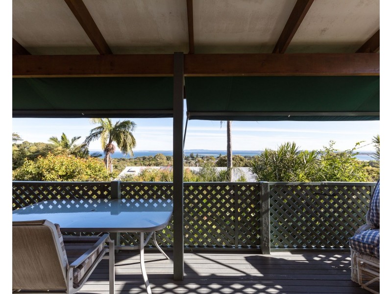 139 Rainbow Crescent, Dunwich QLD 4183