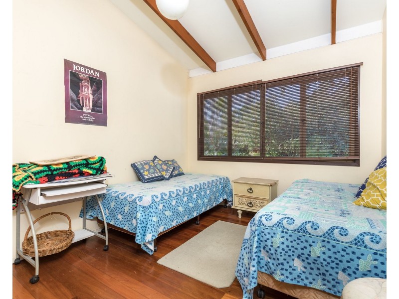 139 Rainbow Crescent, Dunwich QLD 4183