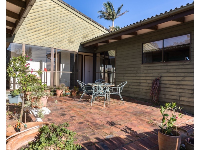 139 Rainbow Crescent, Dunwich QLD 4183