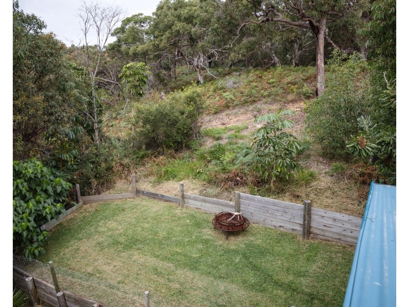 42 Cumming Parade, Point Lookout QLD 4183