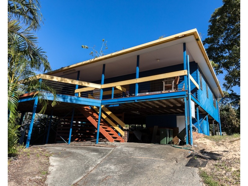 40 Cumming Parade, Point Lookout QLD 4183