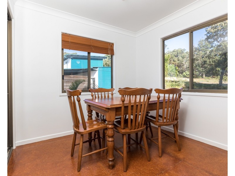 40 Cumming Parade, Point Lookout QLD 4183