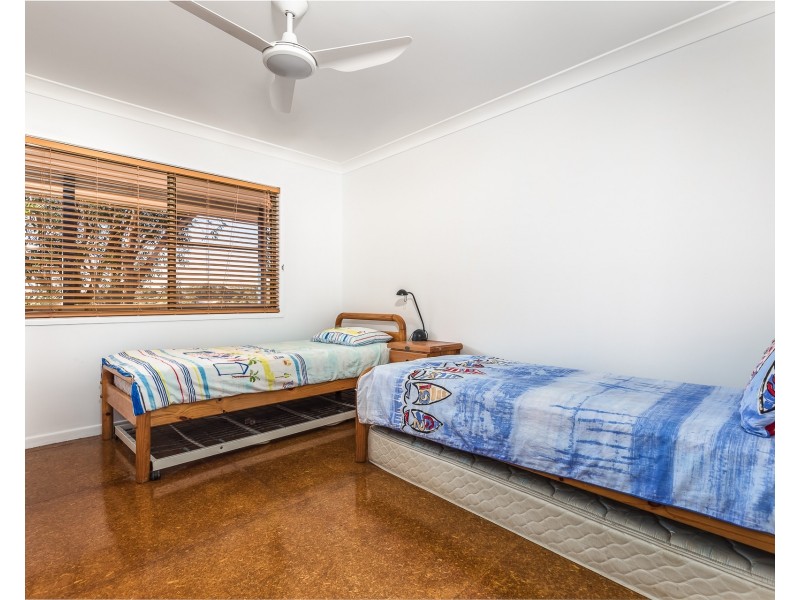 40 Cumming Parade, Point Lookout QLD 4183