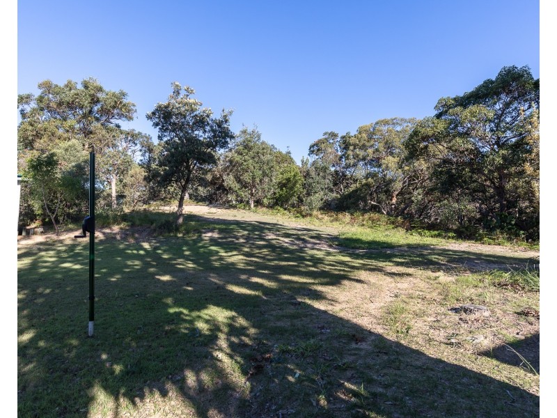 40 Cumming Parade, Point Lookout QLD 4183