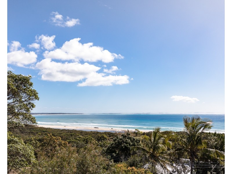4 Merinda Crescent, Point Lookout QLD 4183
