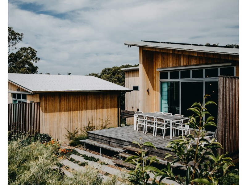 28 Cumming Parade, Point Lookout QLD 4183