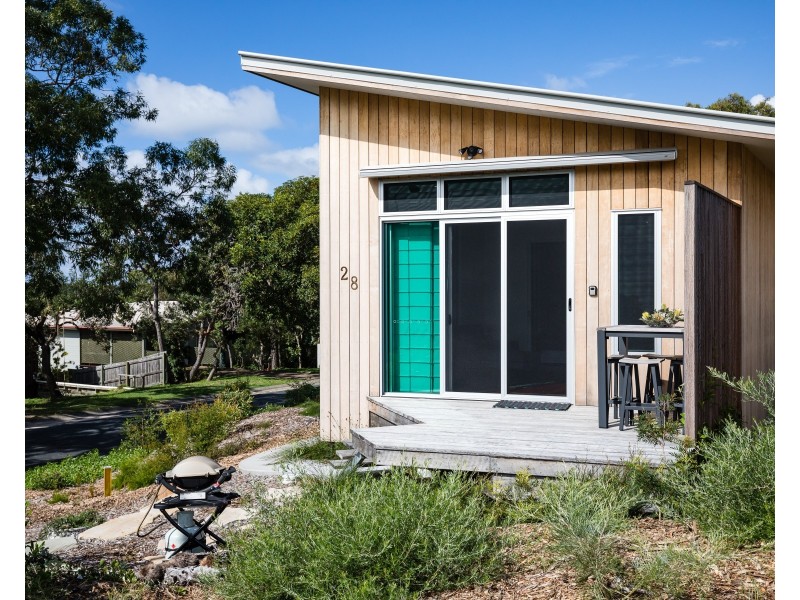 28 Cumming Parade, Point Lookout QLD 4183