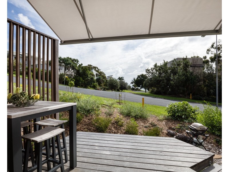 28 Cumming Parade, Point Lookout QLD 4183