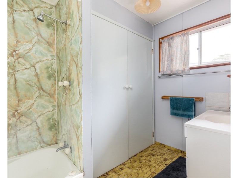 10 Galeen Street, Point Lookout QLD 4183