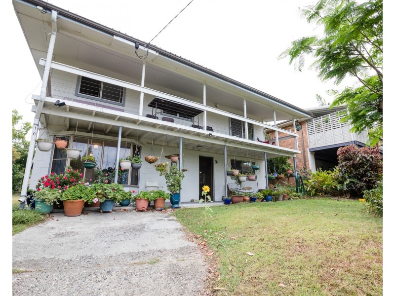 10 Galeen Street, Point Lookout QLD 4183