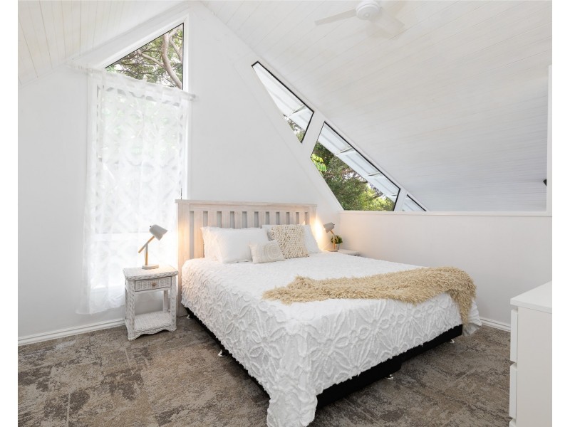 141 Dickson Way, Point Lookout QLD 4183