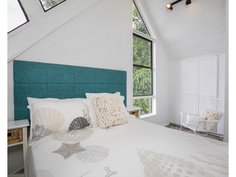 141 Dickson Way, Point Lookout QLD 4183