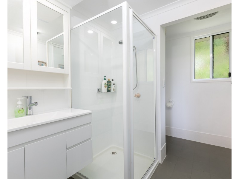 141 Dickson Way, Point Lookout QLD 4183