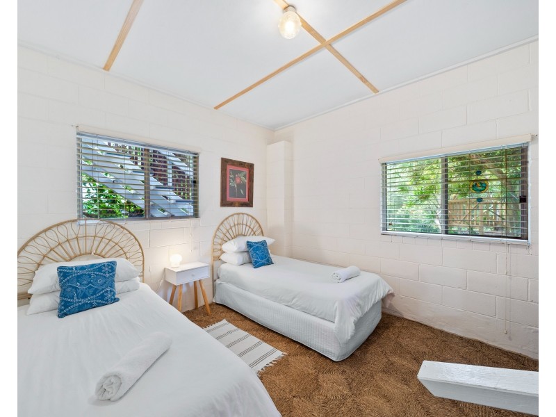 139 Dickson Way, Point Lookout QLD 4183