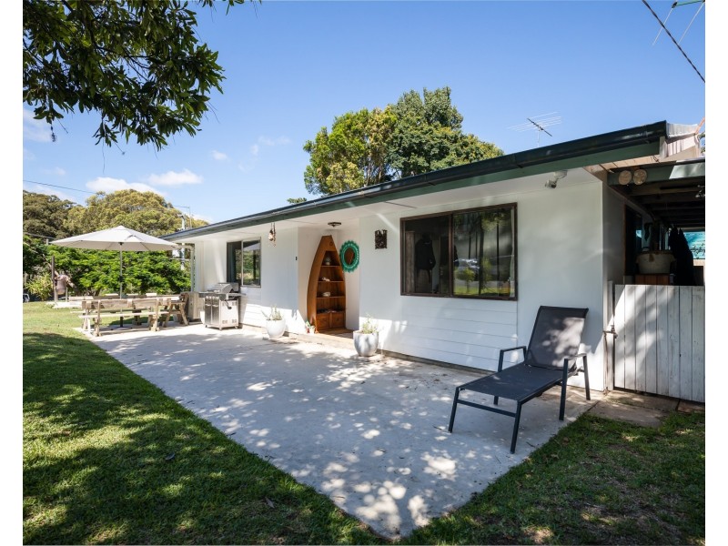 1 Merinda Crescent, Point Lookout QLD 4183