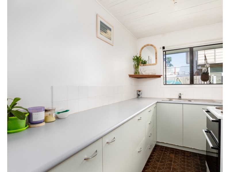 1 Merinda Crescent, Point Lookout QLD 4183