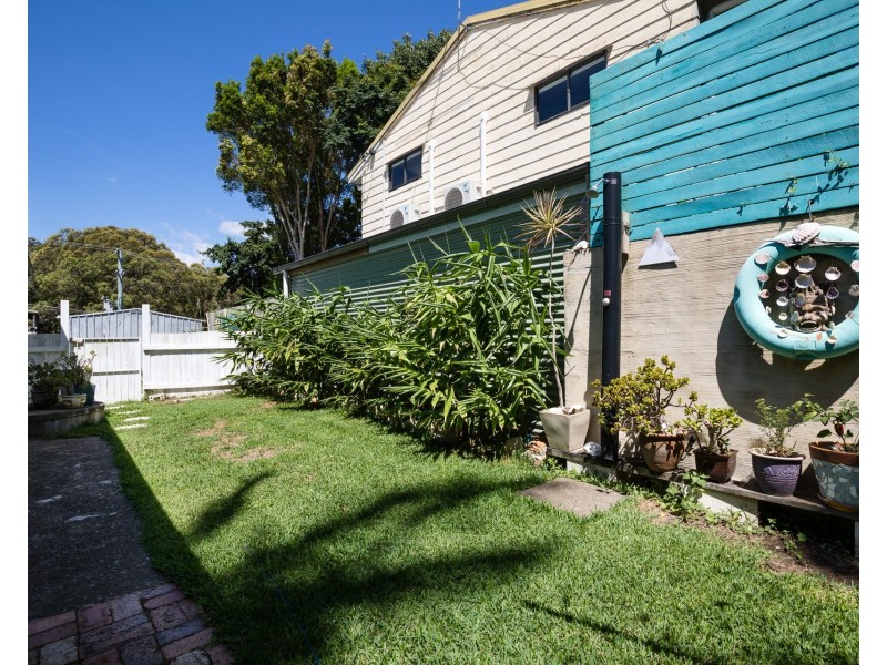 1 Merinda Crescent, Point Lookout QLD 4183